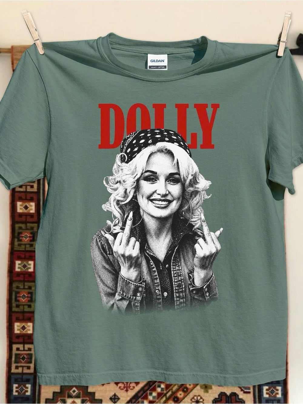 DOLLY PARTON Graphic T-shirt